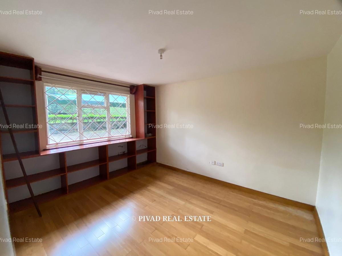 4 Bed House with Garden in Runda - 14