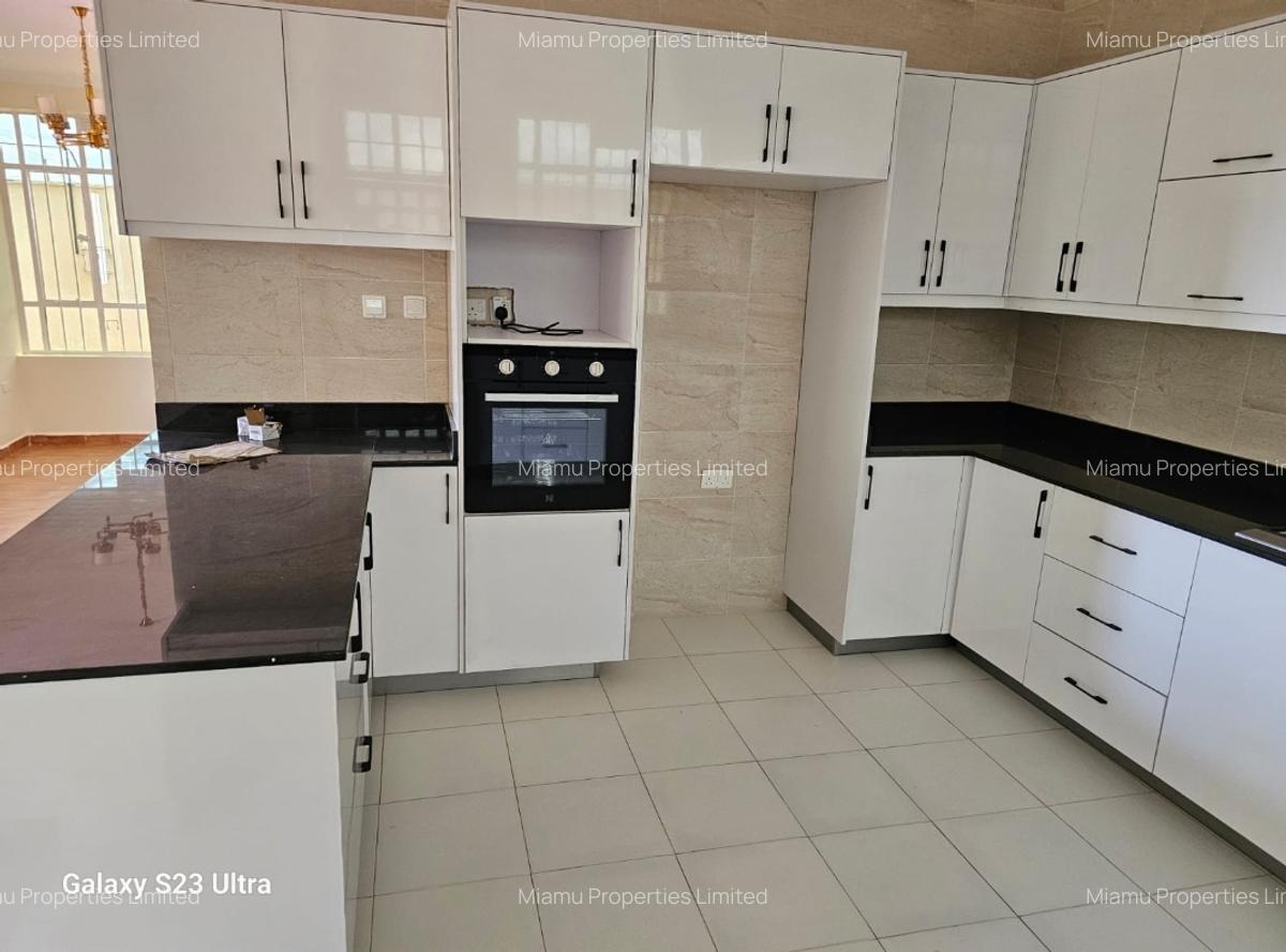 4 Bed House with En Suite at Karunguro - 5
