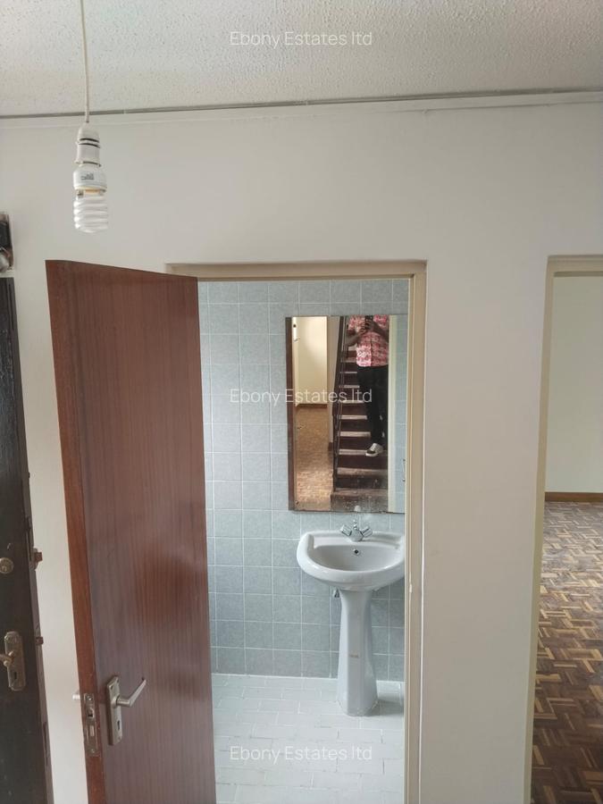 4 Bed Townhouse with En Suite in Lavington - 14