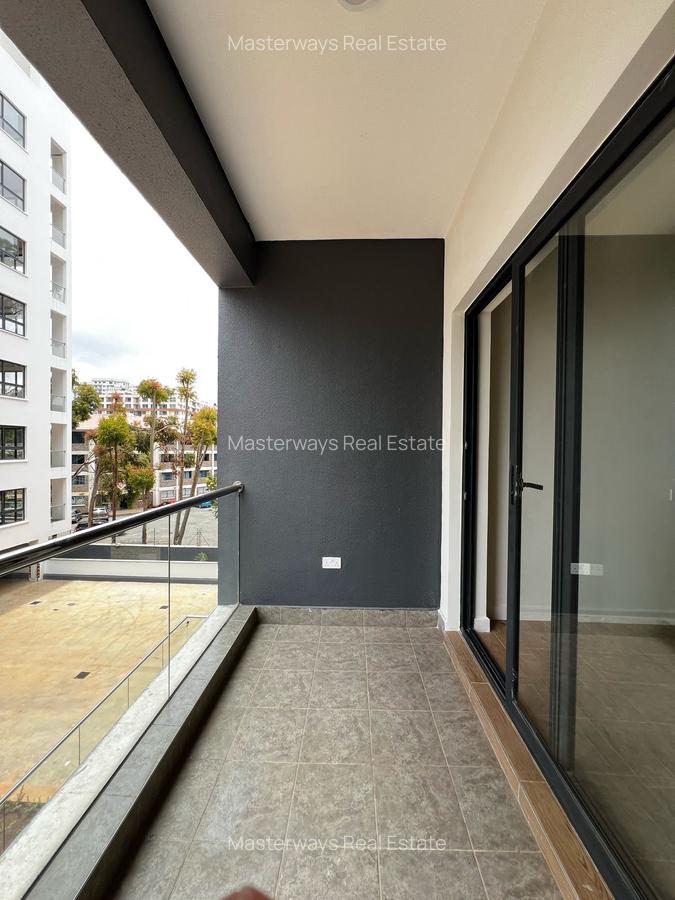 2 Bed Apartment with En Suite in Lavington - 9