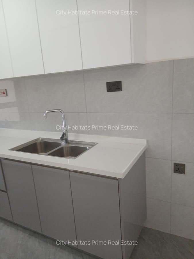 2 Bed Apartment with En Suite in Kilimani - 5