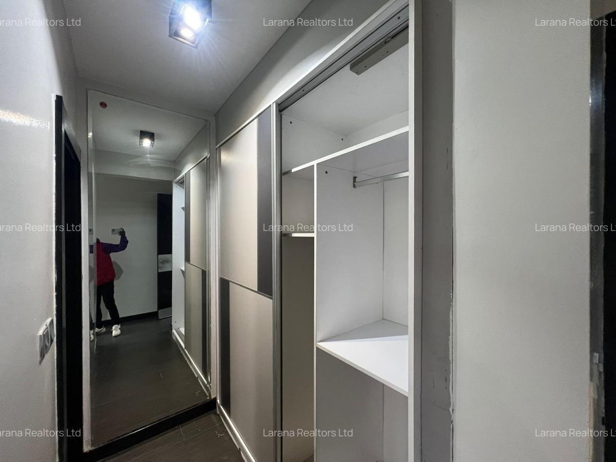 3 Bed Apartment with En Suite at Riverside Dr - 11