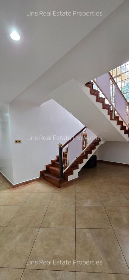 5 Bed House with En Suite in Runda - 15
