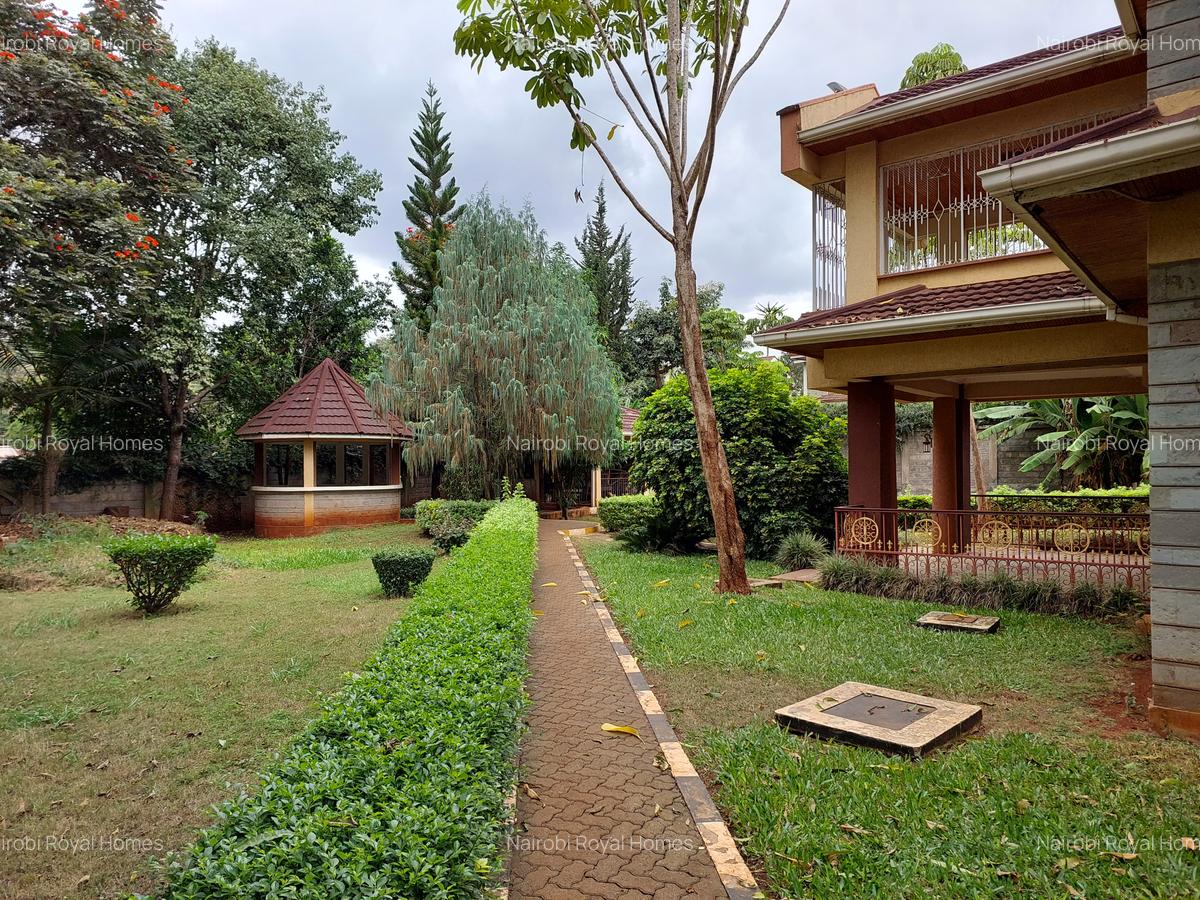 6 Bed House with En Suite at Flem Tree - 10
