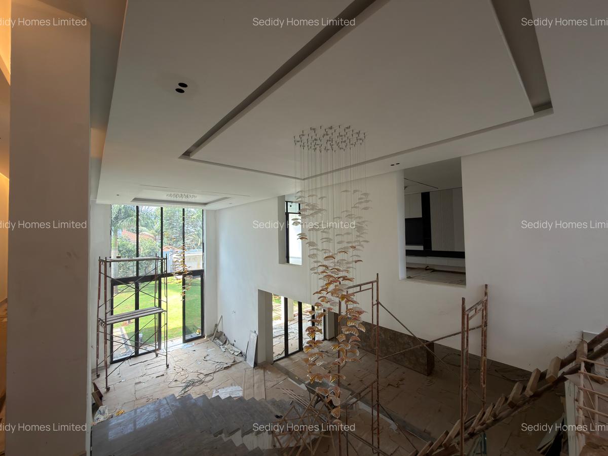 5 Bed Villa with En Suite in Runda - 5