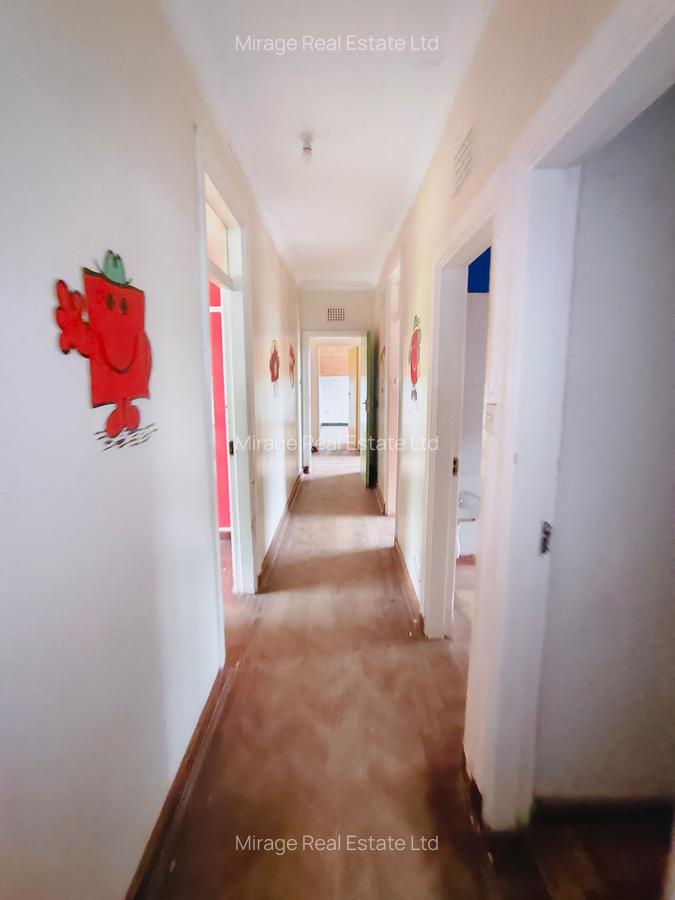 Commercial Property with Parking in Lavington - 11