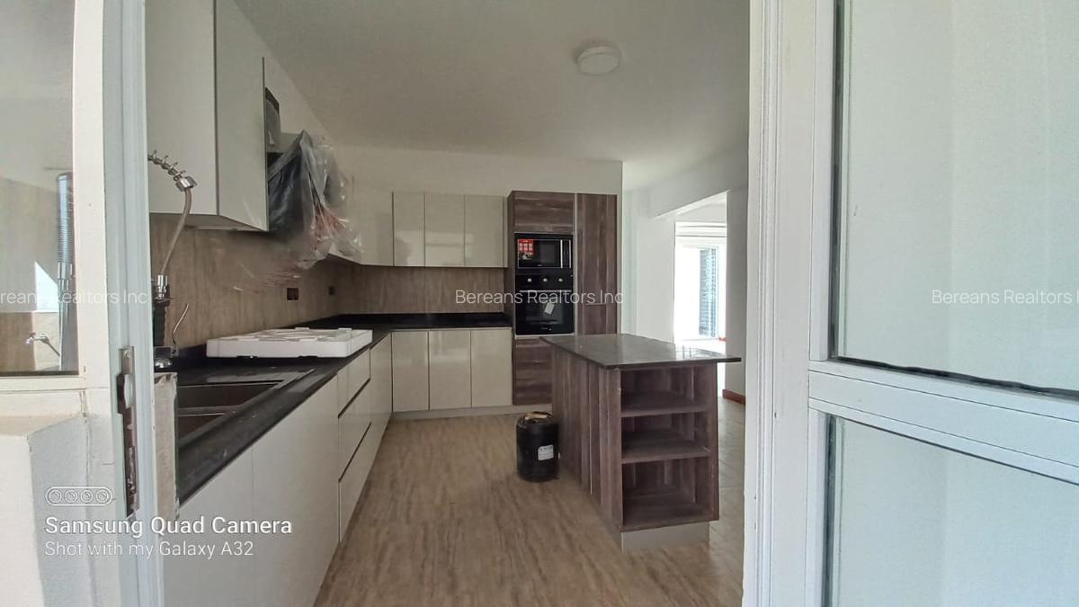 4 Bed Apartment with En Suite in General Mathenge - 12