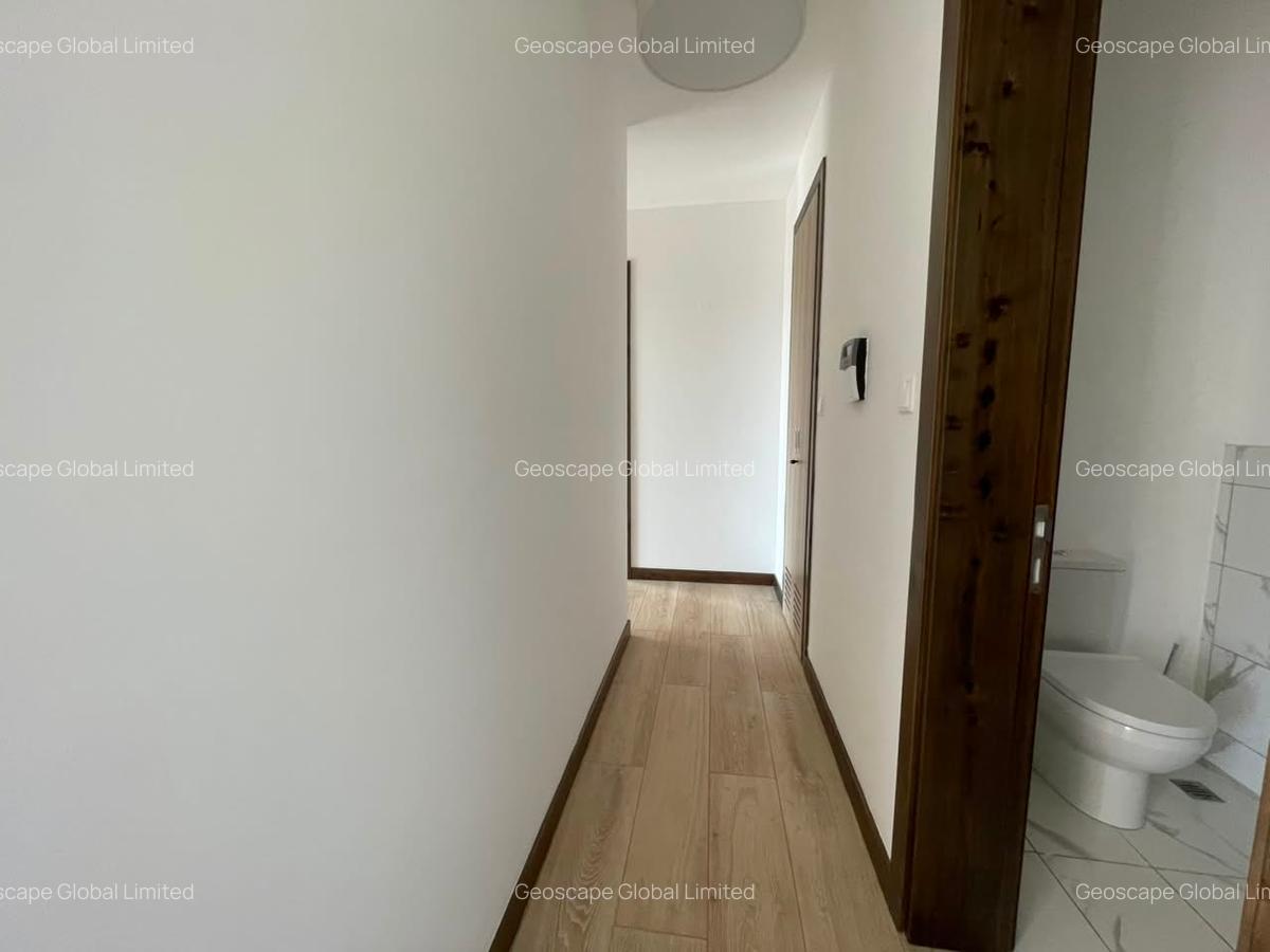 2 Bed Apartment with En Suite in Rosslyn - 4