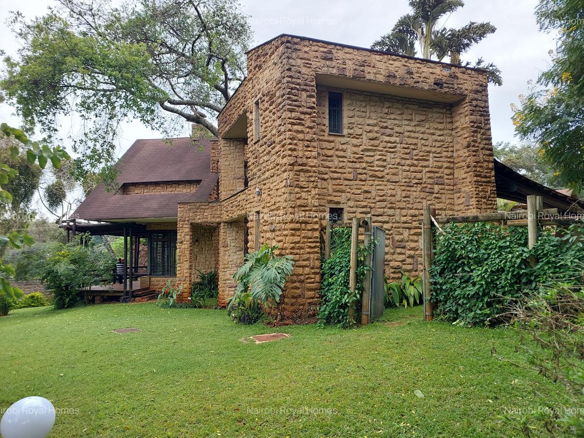 5 Bed House with En Suite at Lake View - 4