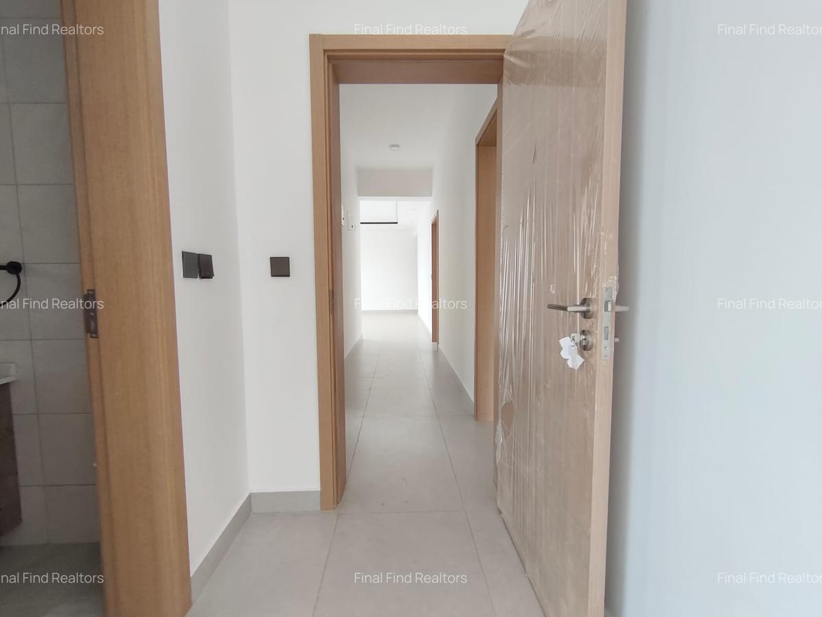 3 Bed Apartment with En Suite in Brookside - 18