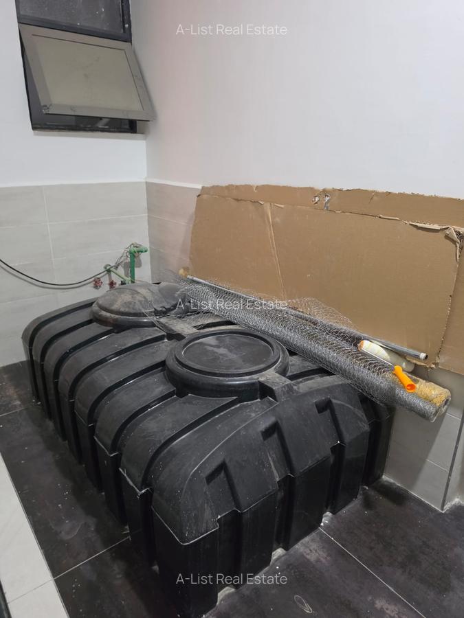 4 Bed Apartment with En Suite at Parklands - 16