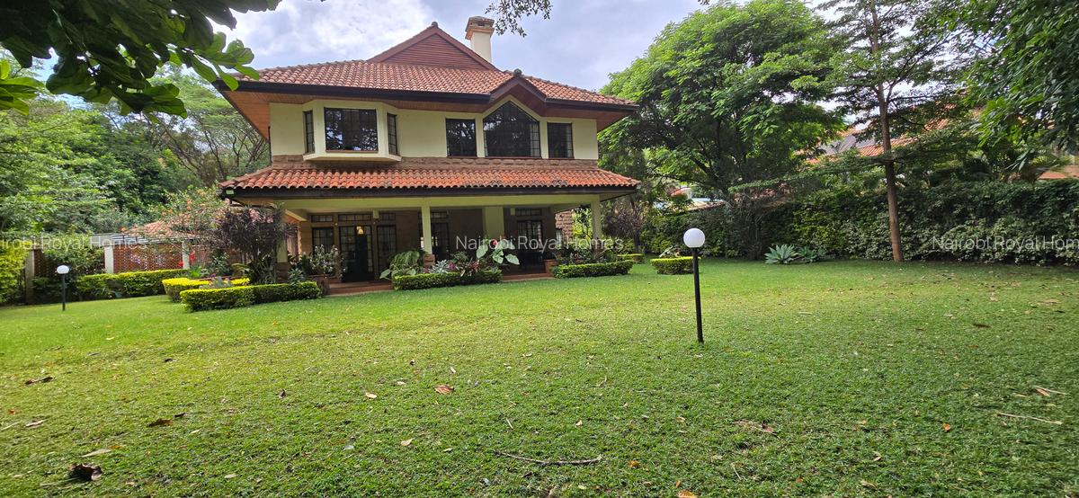 5 Bed House with En Suite at Rossly Park Lone Tree - 9