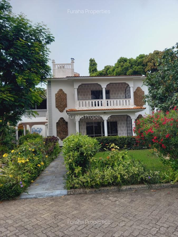 4 Bed House with En Suite in Nyali Area - 9