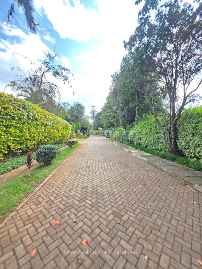 4 Bed Townhouse with En Suite in Rosslyn - 5