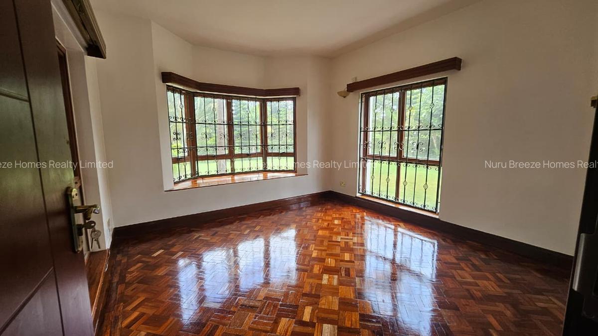 5 Bed House with En Suite in Runda - 17