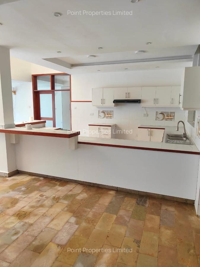 3 Bed Apartment with En Suite in Karen - 5