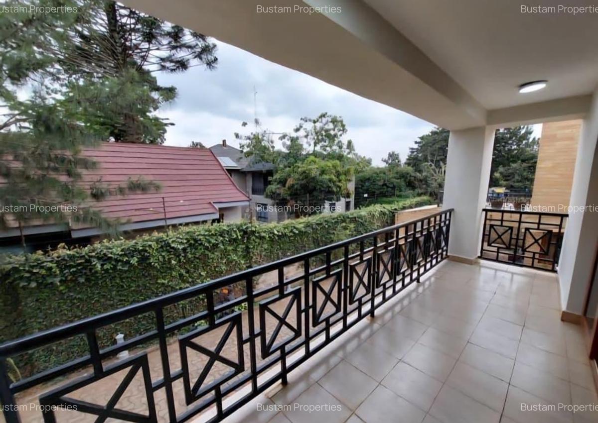 5 Bed Townhouse with En Suite in Lavington - 15