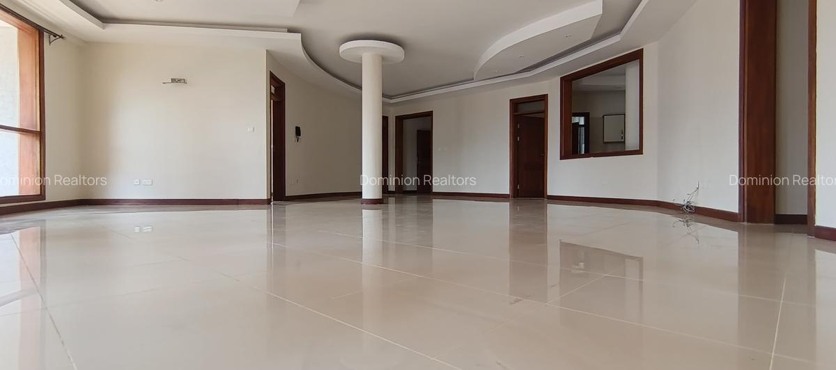 4 Bed Apartment with En Suite in Westlands Area - 4
