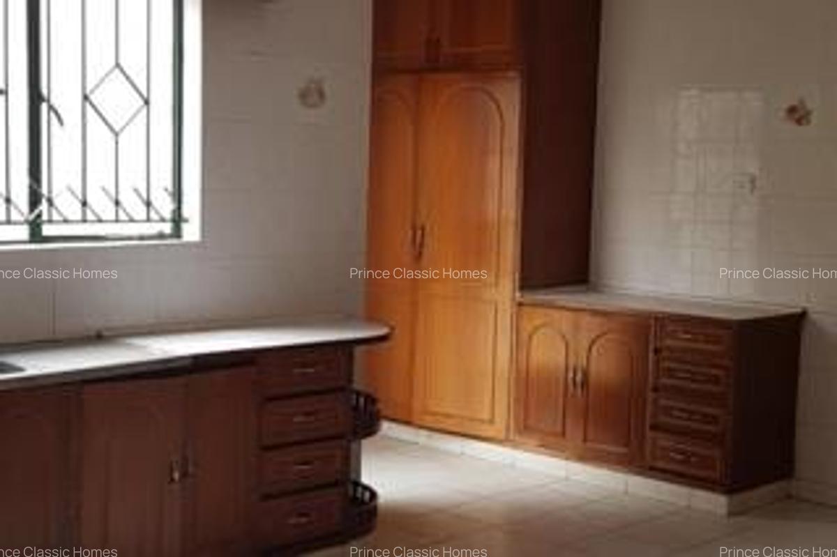 5 Bed Villa with En Suite in Lavington - 3