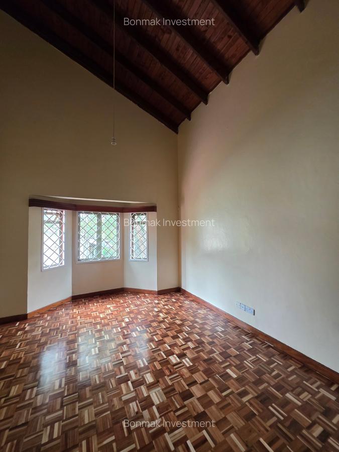 4 Bed Townhouse with En Suite at Lavington Green - 15