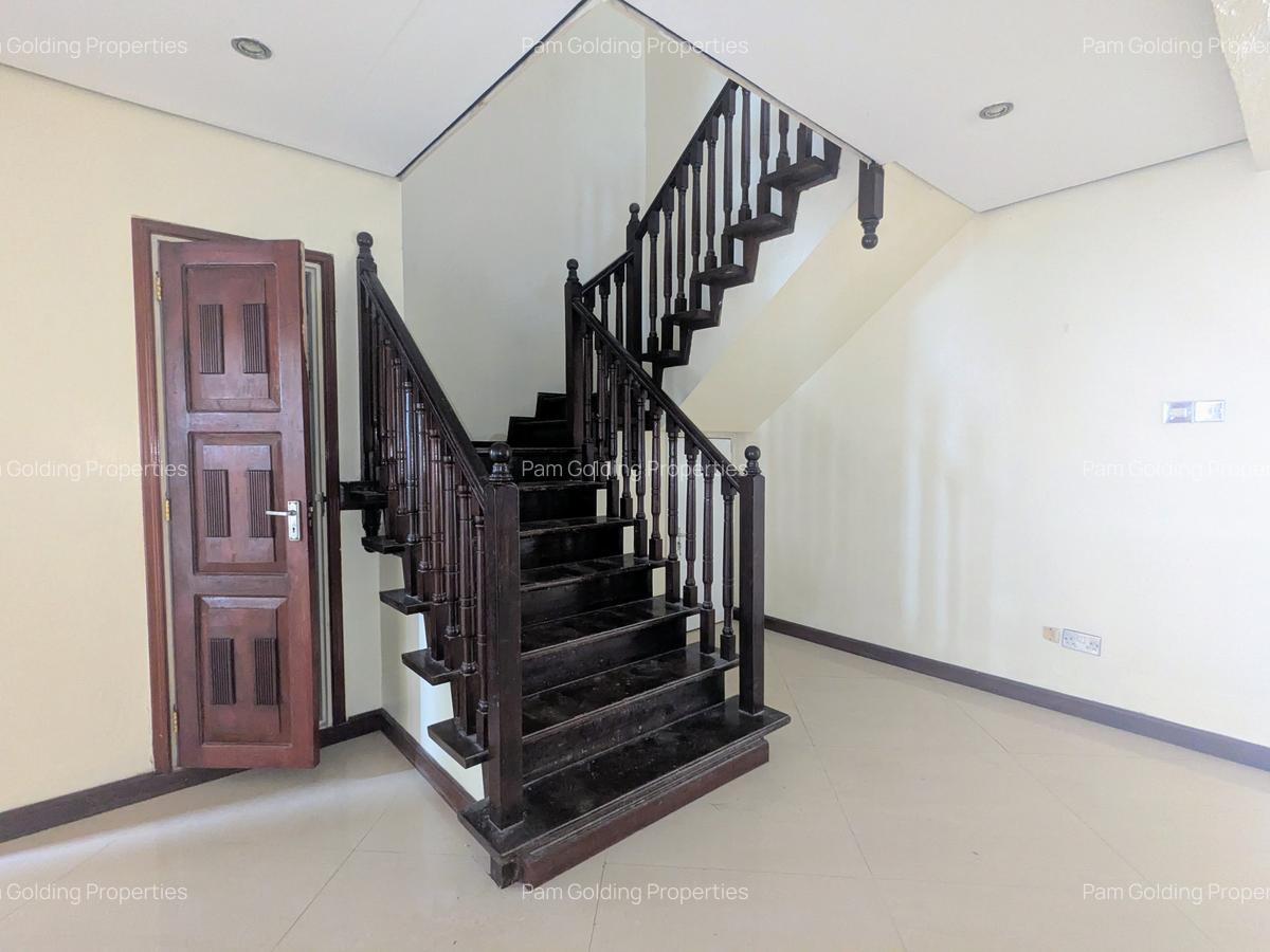 4 Bed House with En Suite at Kaunda Avenue - 7