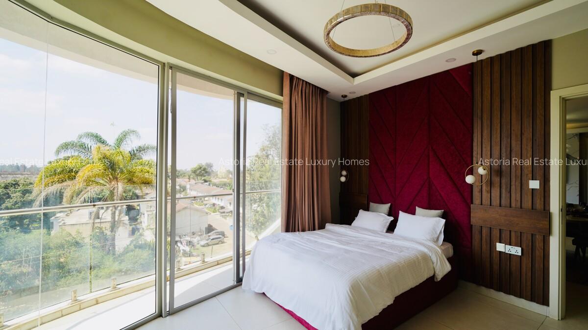 4 Bed Apartment with En Suite at 2026-510 - 3