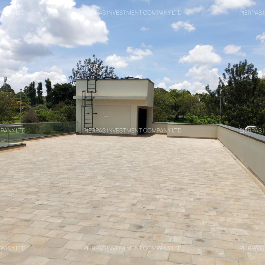 4 Bed Townhouse with En Suite in Runda - 8