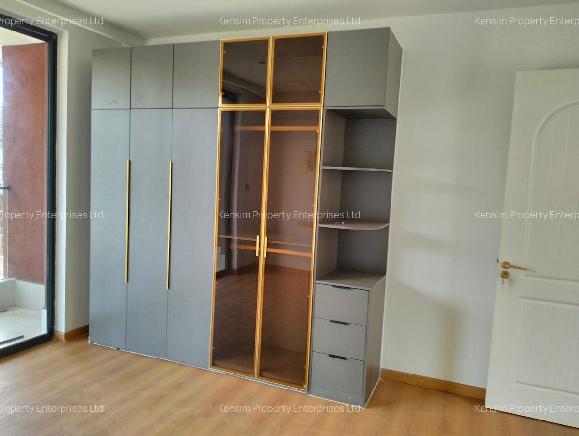 5 Bed Townhouse with En Suite in Lavington - 16