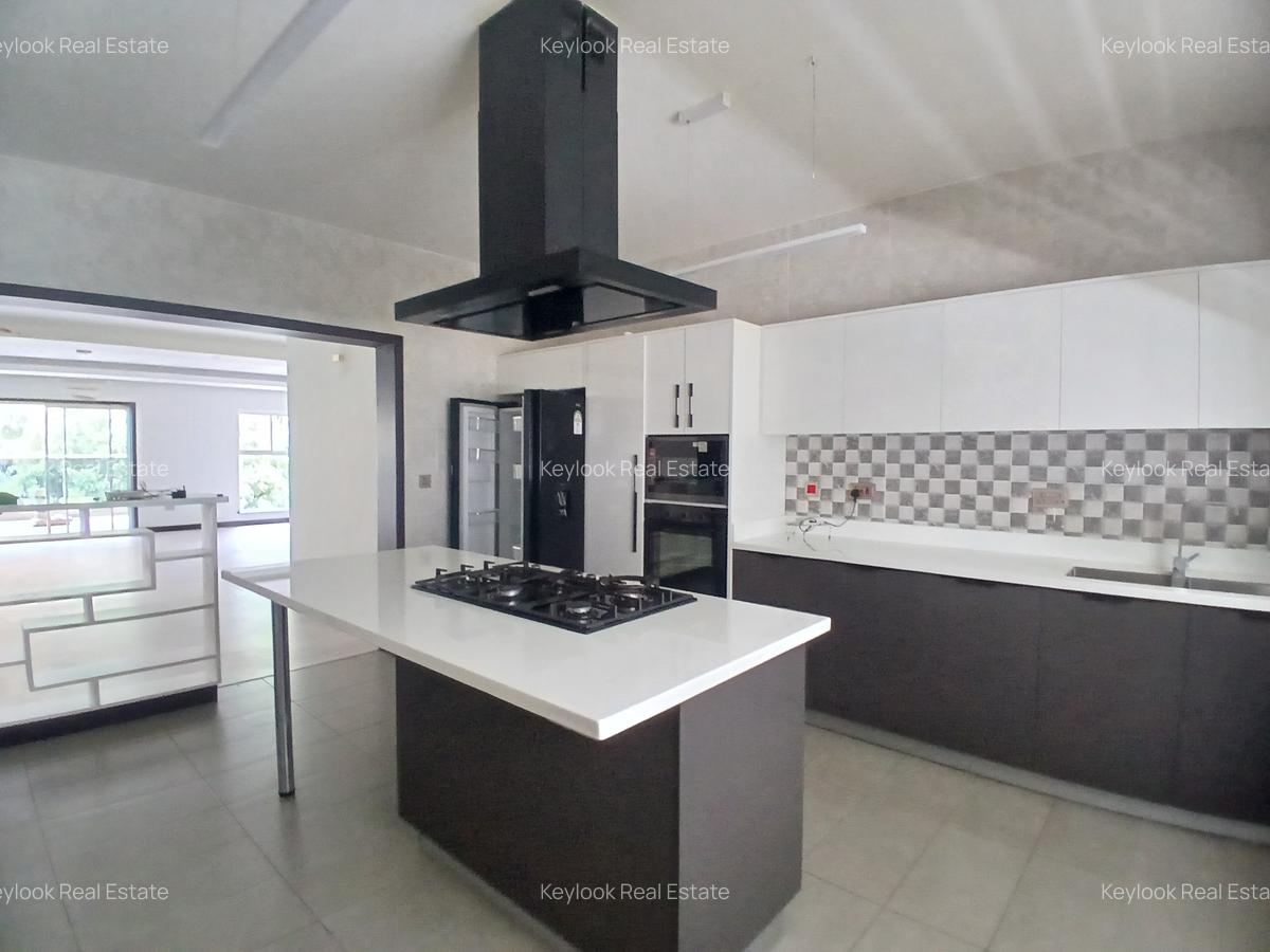 3 Bed Apartment with En Suite at Riverside Drive - 4