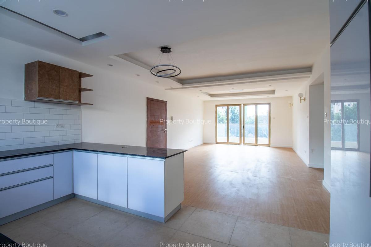3 Bed Apartment with En Suite at Lavington - 3