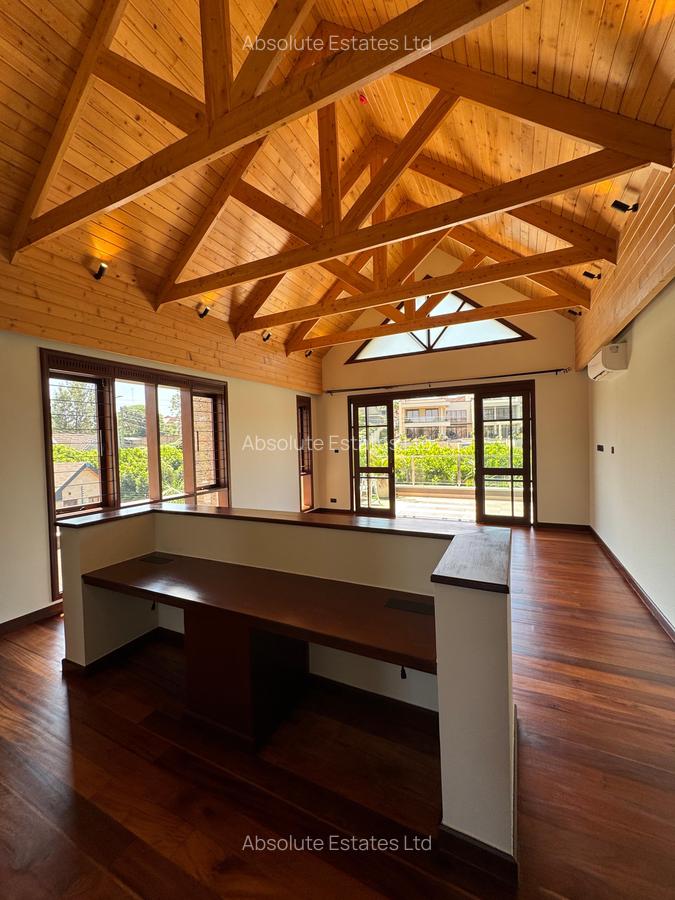 4 Bed Villa with Swimming Pool in Runda - 7