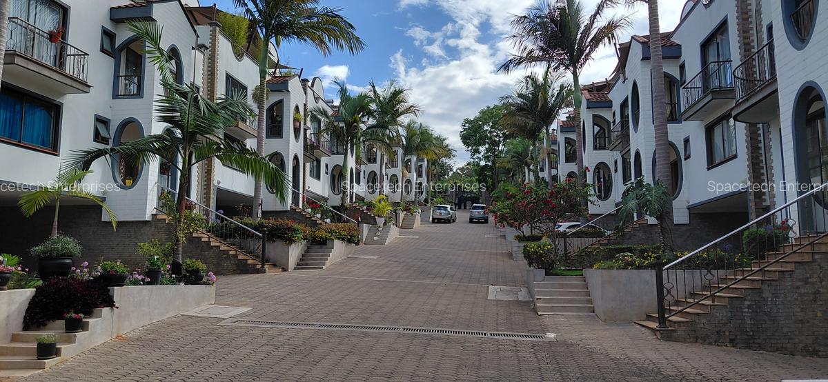 5 Bed Townhouse with En Suite in Westlands Area - 1