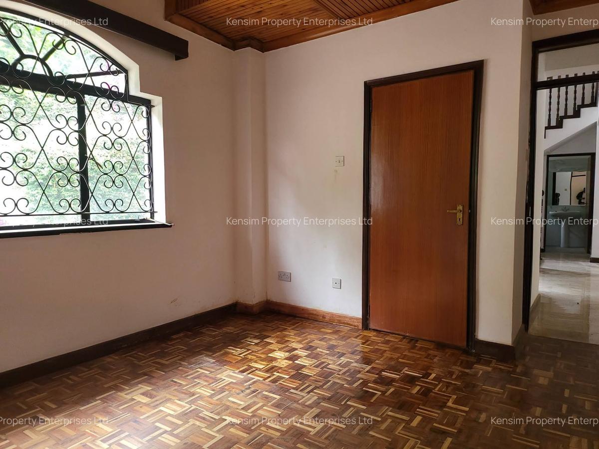 5 Bed Townhouse with En Suite in Nyari - 11