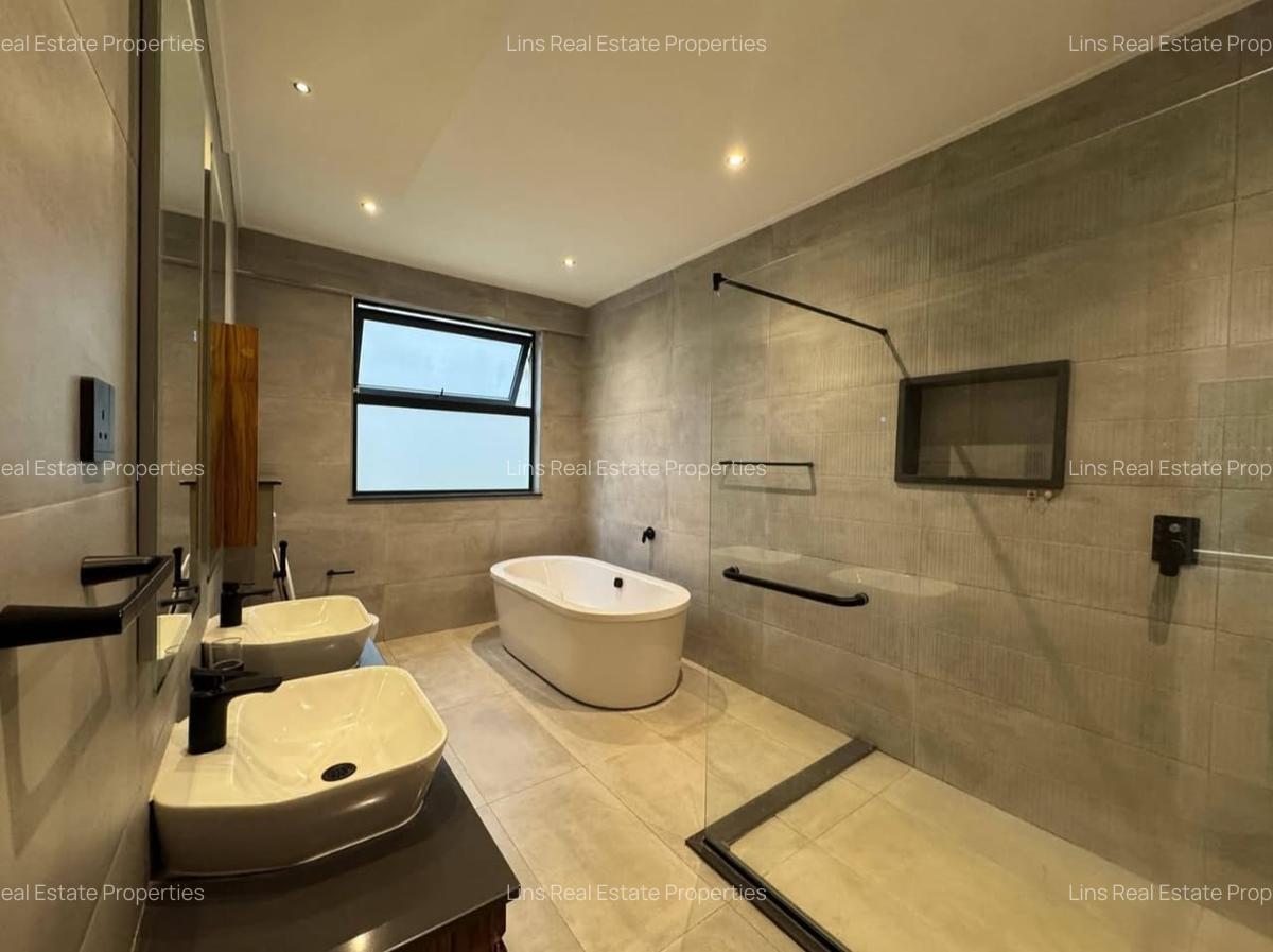 Furnished 4 Bed Apartment with En Suite in Spring Valley - 8
