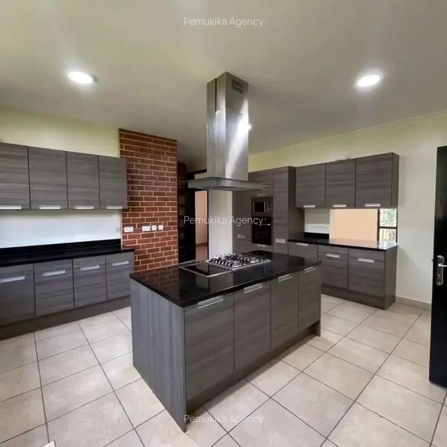 5 Bed Townhouse with En Suite in Karen - 15