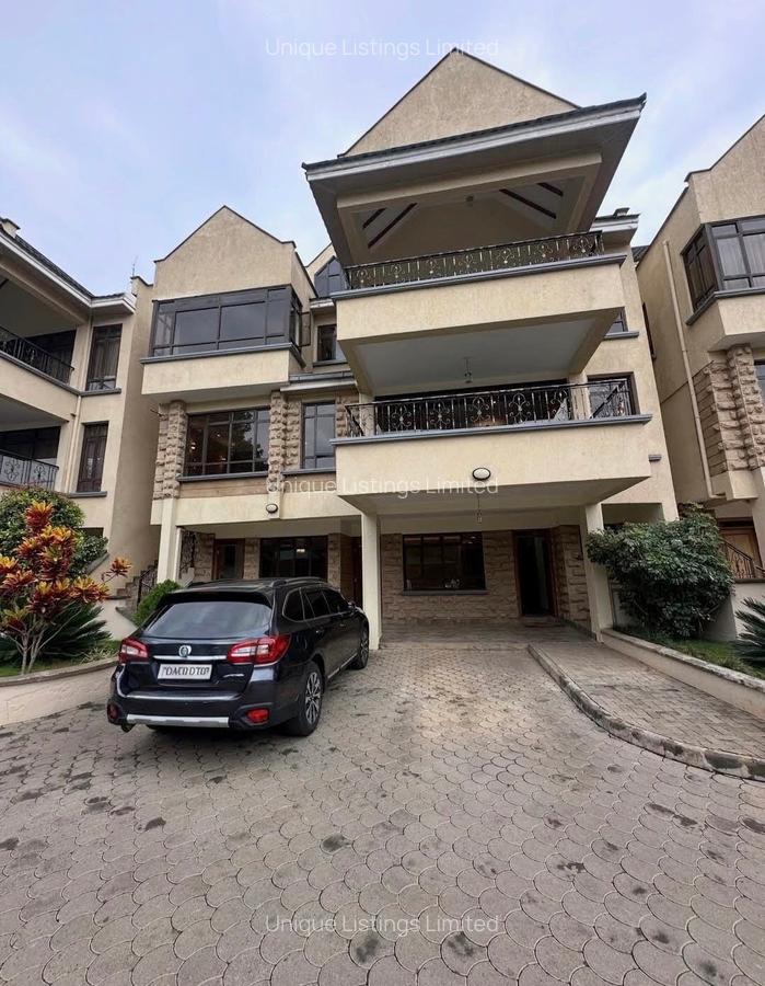 5 Bed Townhouse with En Suite in Lavington - 1
