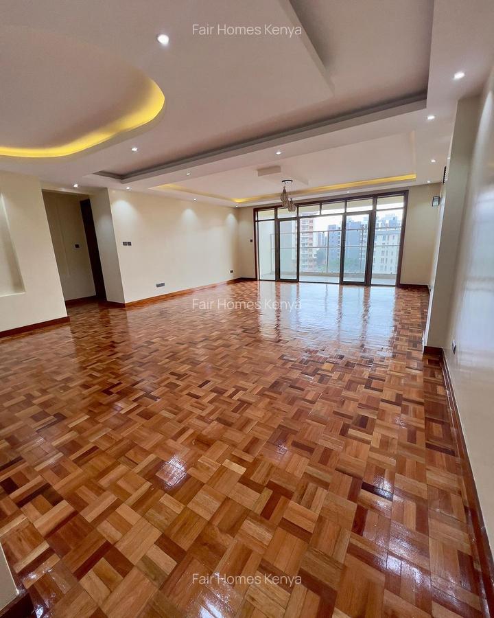 3 Bed Apartment with En Suite at Othaya Road - 4