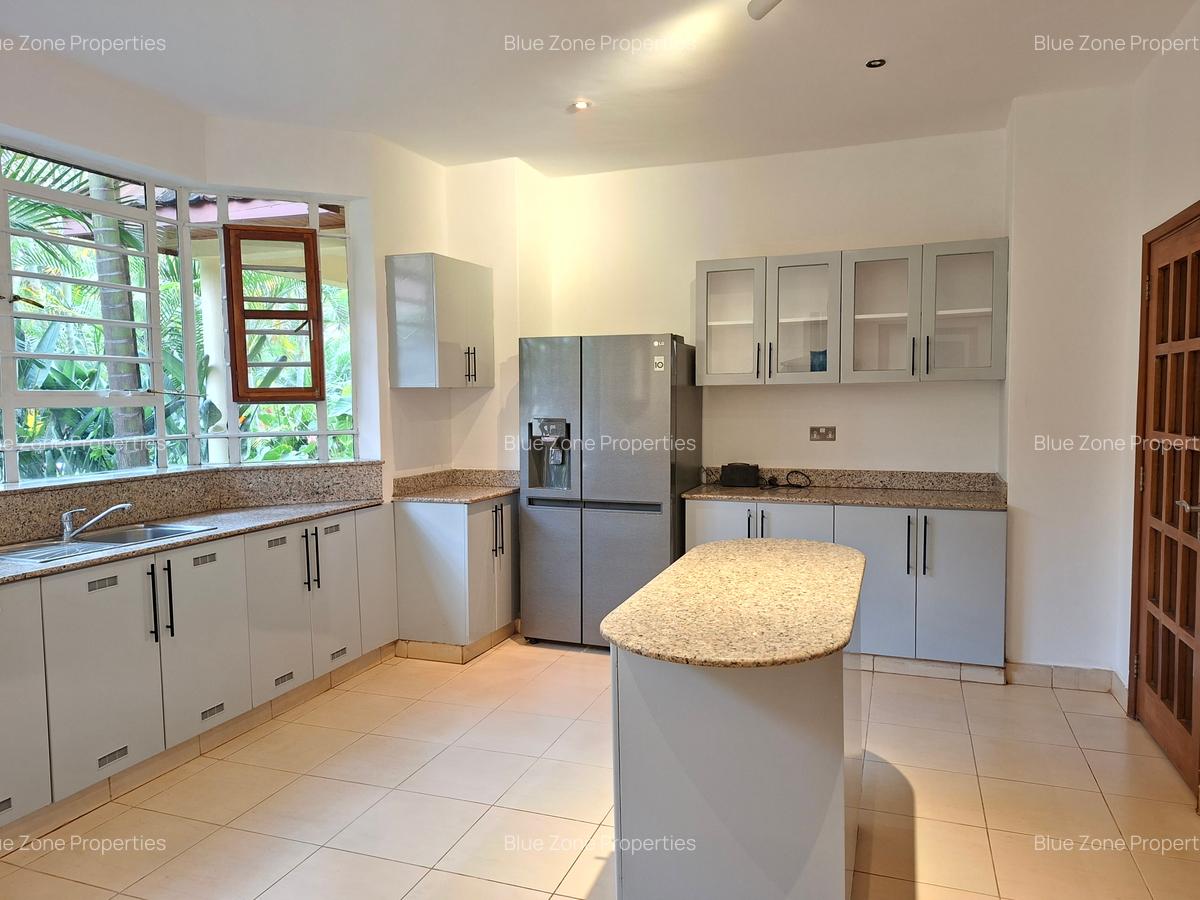 4 Bed House with En Suite at Off Glory Rd - 9