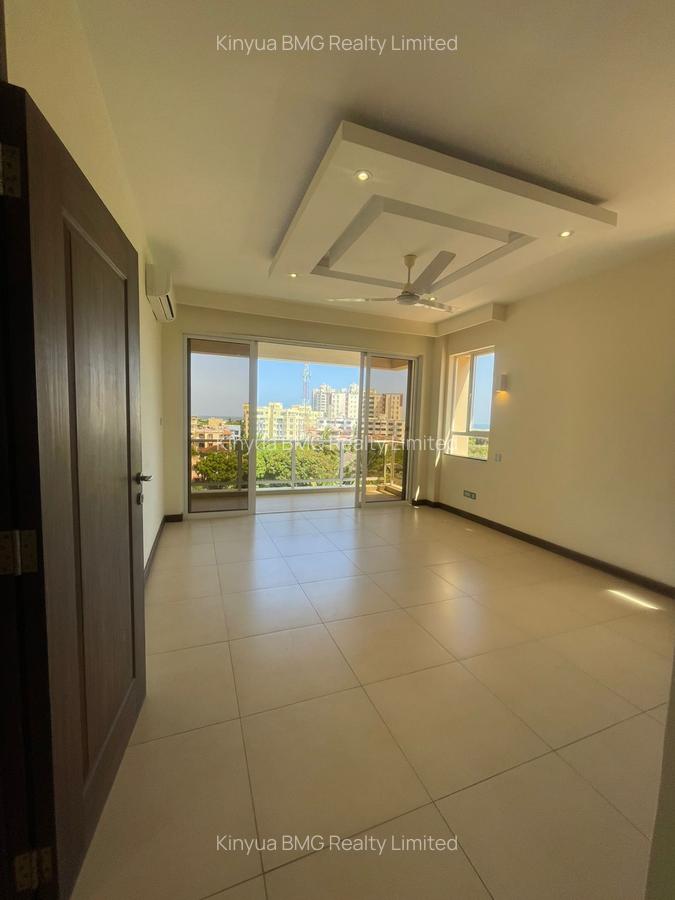Serviced 2 Bed Apartment with En Suite in Nyali Area - 5