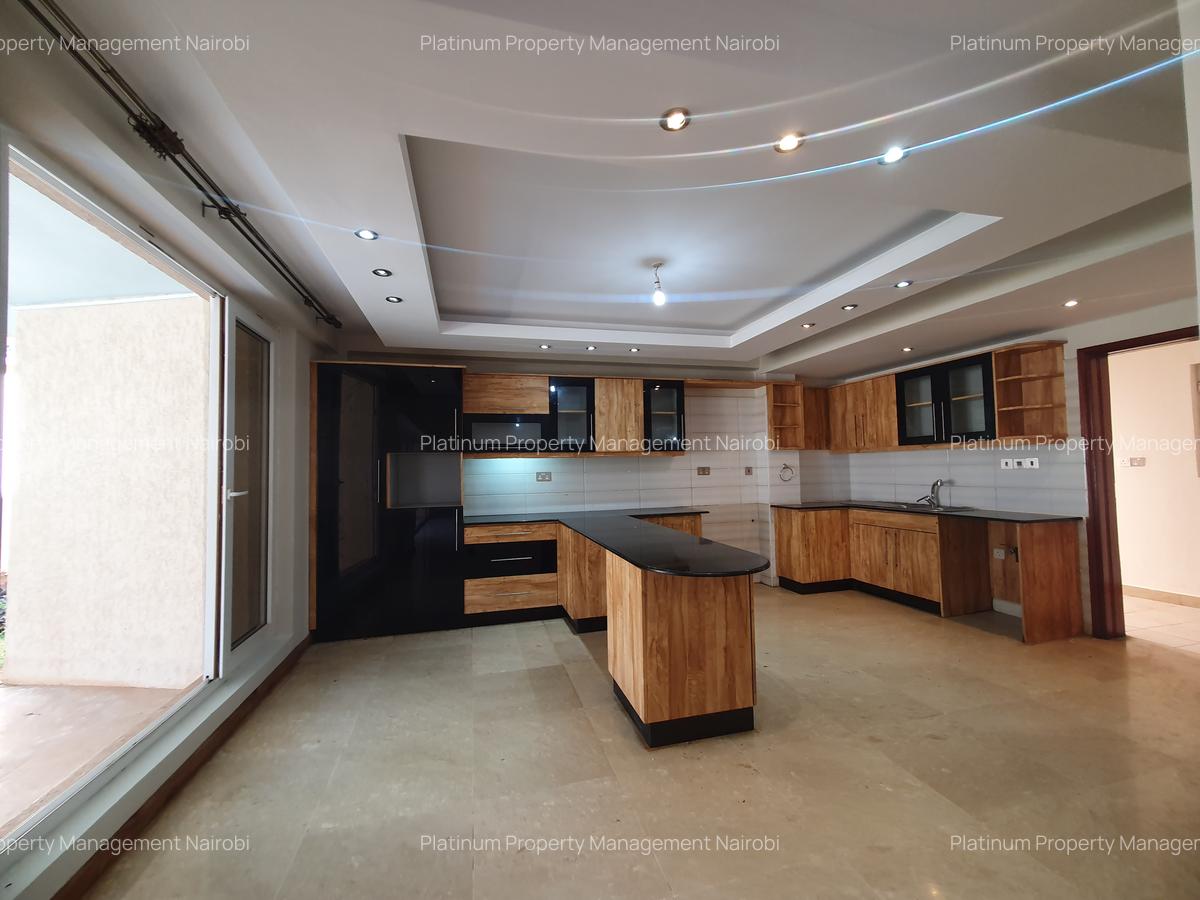 5 Bed House with En Suite at Convent Drive - 4