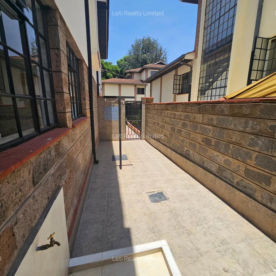 4 Bed Townhouse with En Suite in Lavington - 2
