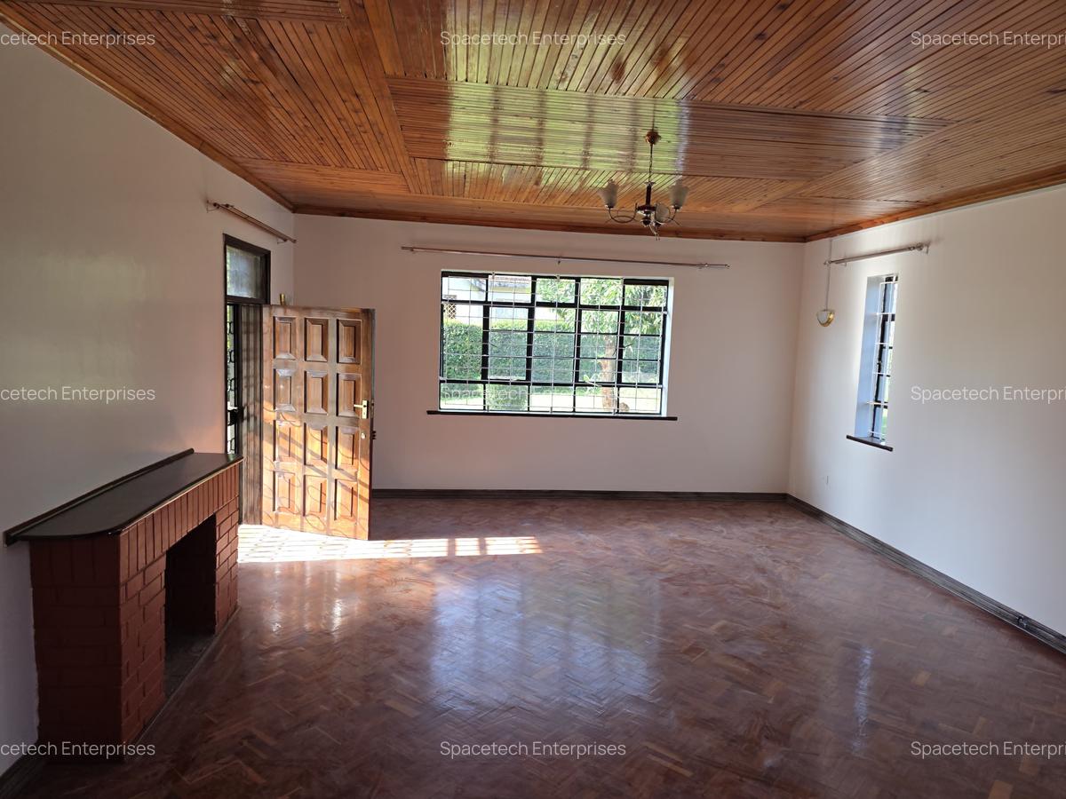 5 Bed House with En Suite in Runda - 9