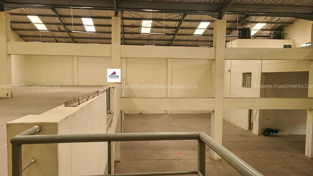 300,000 ft² Warehouse with Fibre Internet in Industrial Area - 6