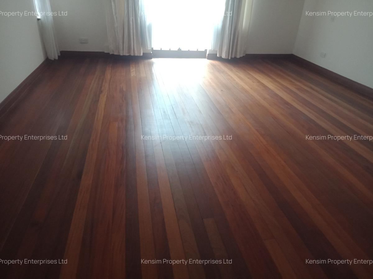 5 Bed Townhouse with En Suite in Lavington - 8
