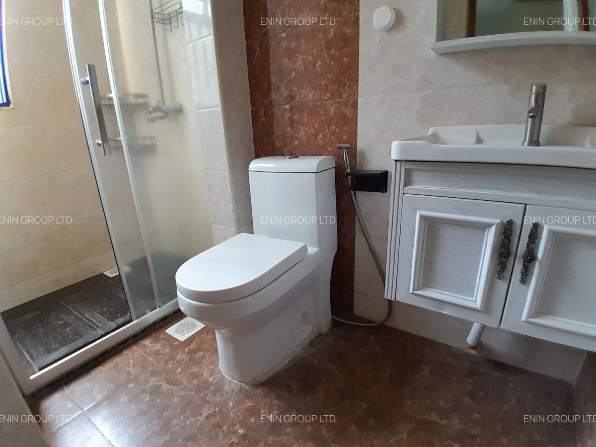 2 Bed Apartment with En Suite in Kilimani - 6