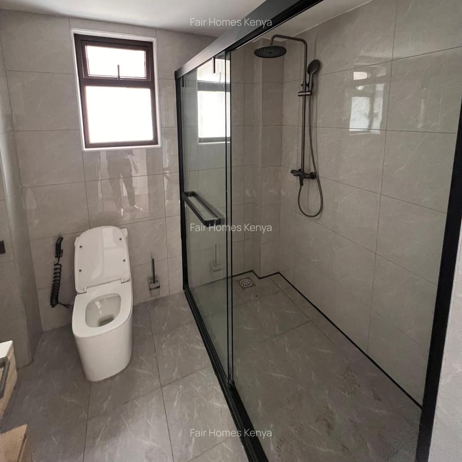 3 Bed Apartment with En Suite at Riverside Drive - 15