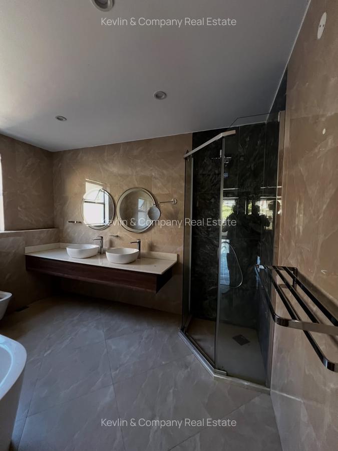 5 Bed Townhouse with En Suite in Lavington - 5