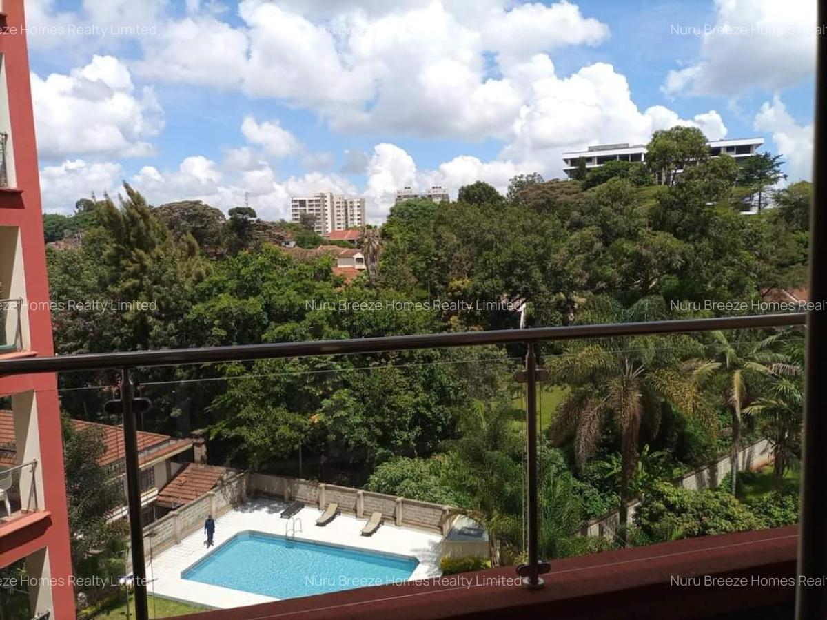3 Bed Apartment with En Suite in Brookside - 12