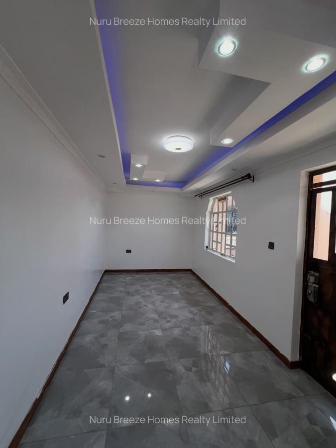 6 Bed House with En Suite in Runda - 18