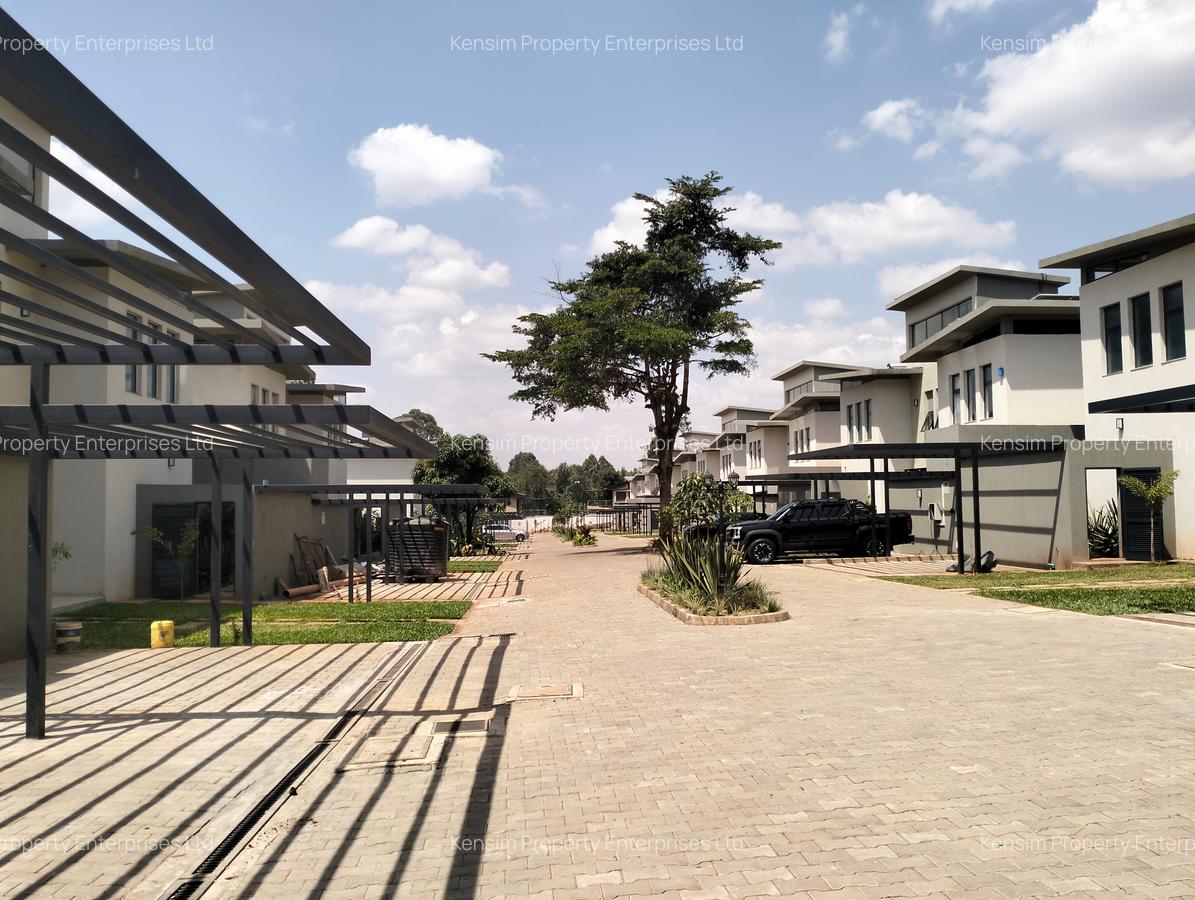 4 Bed Townhouse with En Suite in Runda - 17